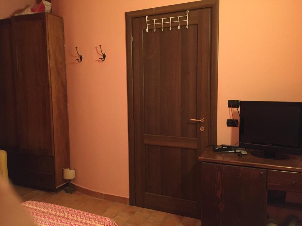 Il Casello Hotel Paola Cameră foto