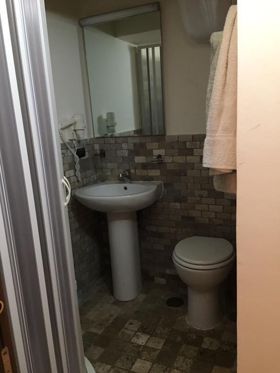Il Casello Hotel Paola Cameră foto